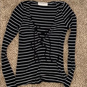 Black and white stripe top